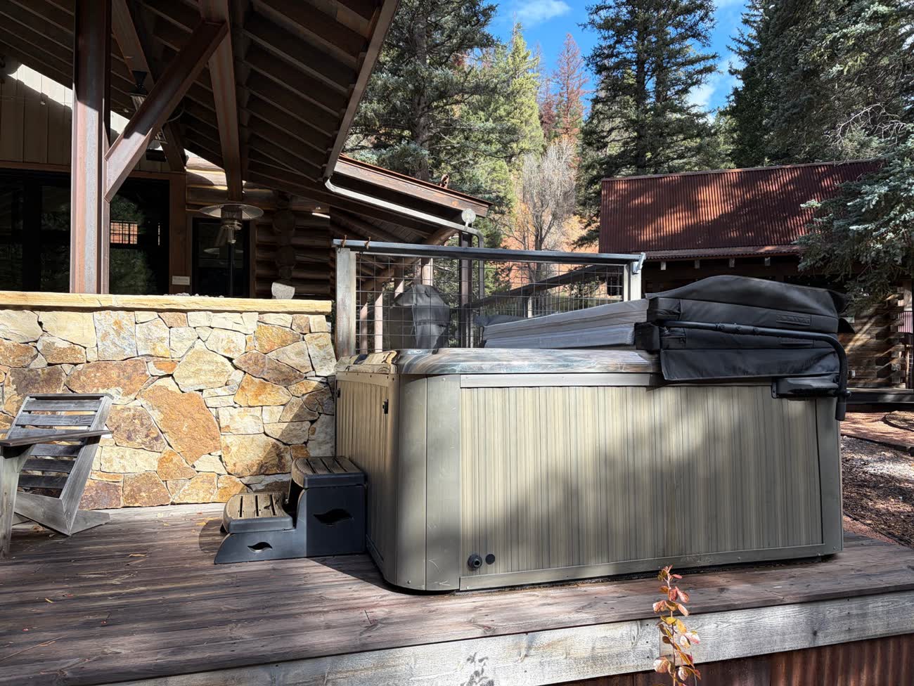 Hot tub on the porch